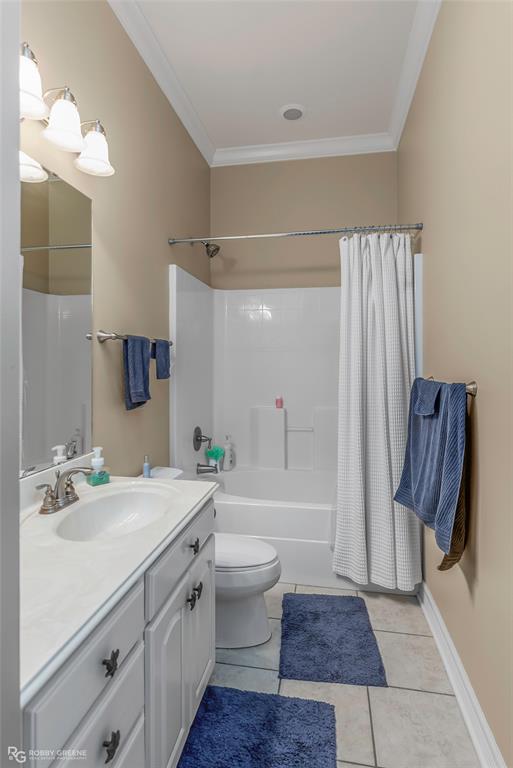 90 La Belle Court Property Photo 21