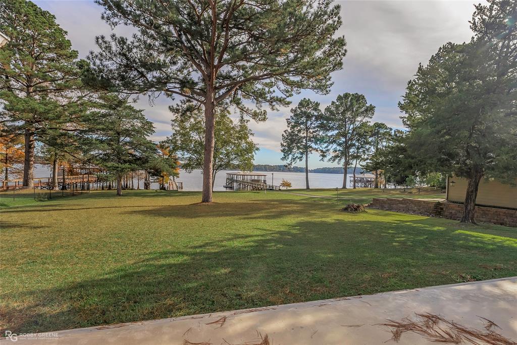 90 La Belle Court Property Photo 29