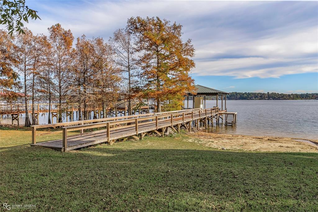 90 La Belle Court Property Photo 30