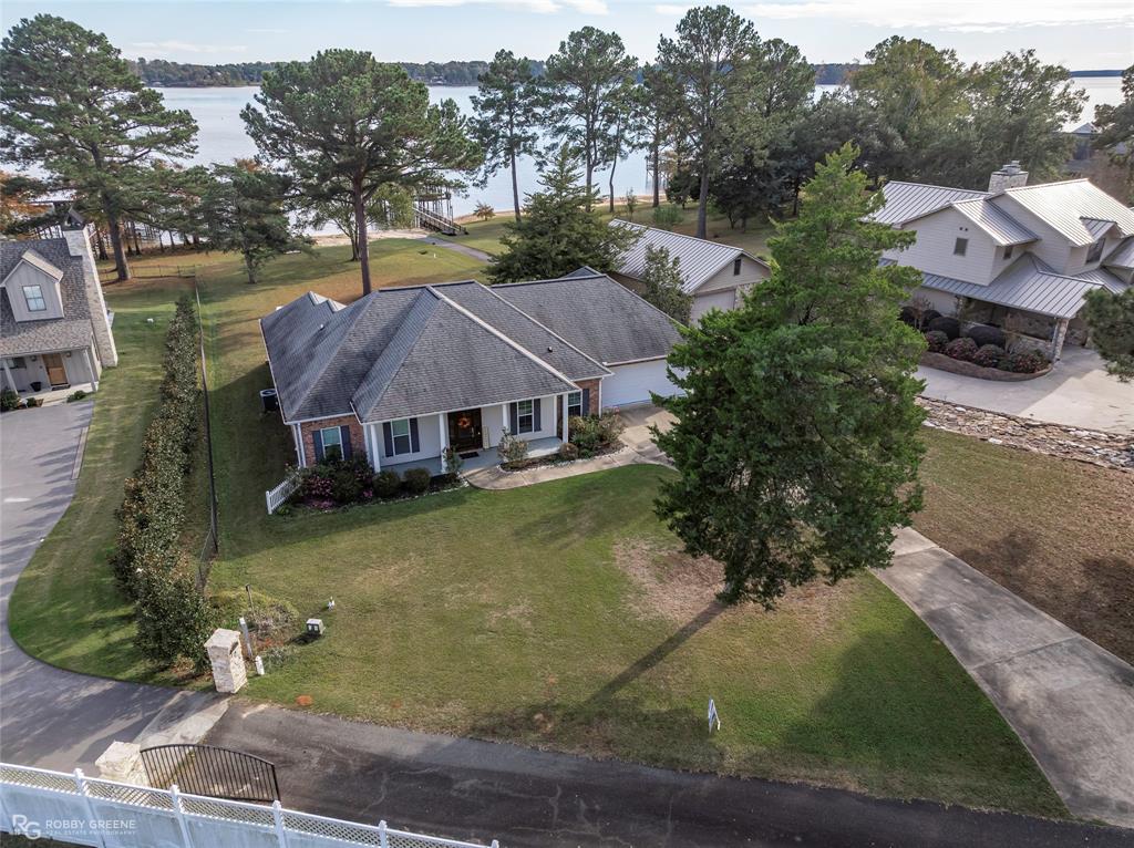 90 La Belle Court Property Photo 34