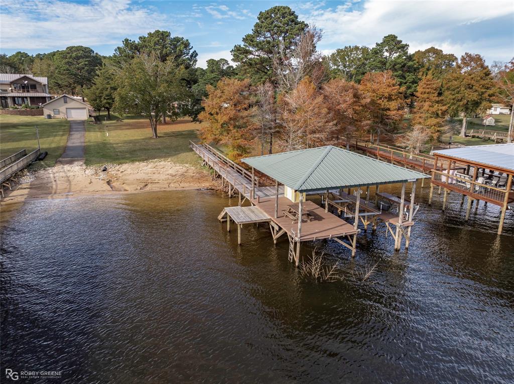 90 La Belle Court Property Photo 38