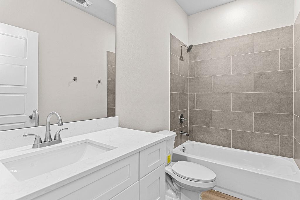 209 Lead Creek Drive Property Photo 25