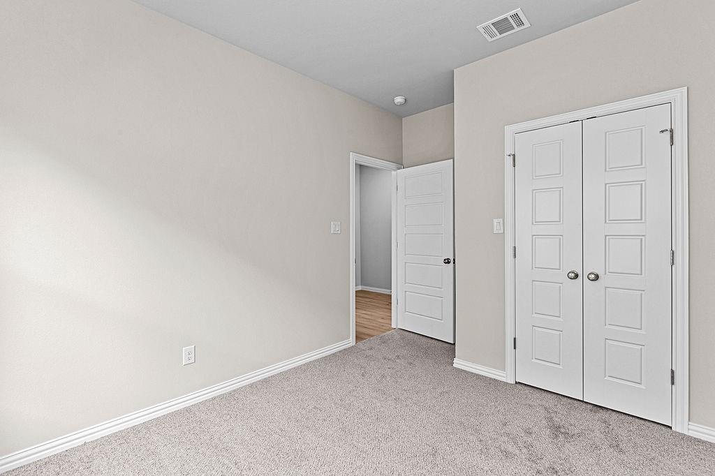 209 Lead Creek Drive Property Photo 27