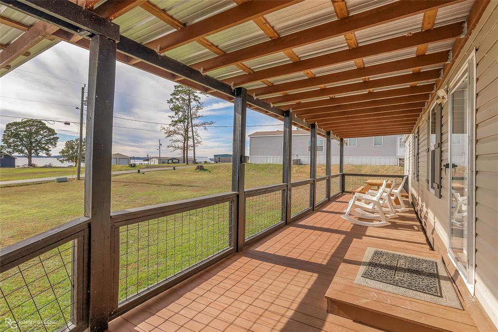 1048 Merritt Mountain Road Property Photo 4