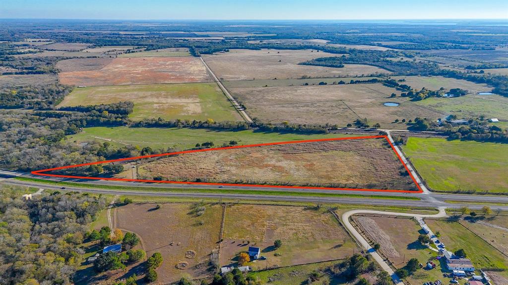 15410 E State Highway 31 Property Photo 2