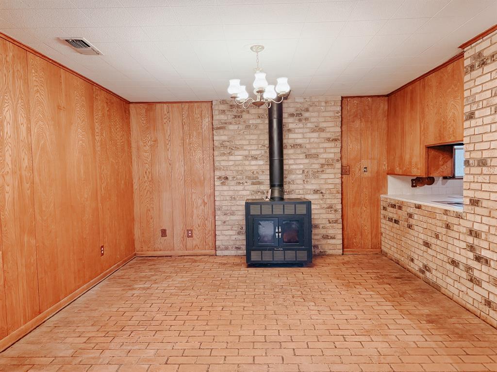 15410 E State Highway 31 Property Photo 6