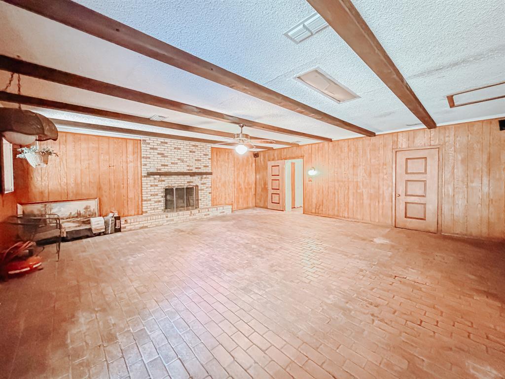 15410 E State Highway 31 Property Photo 17