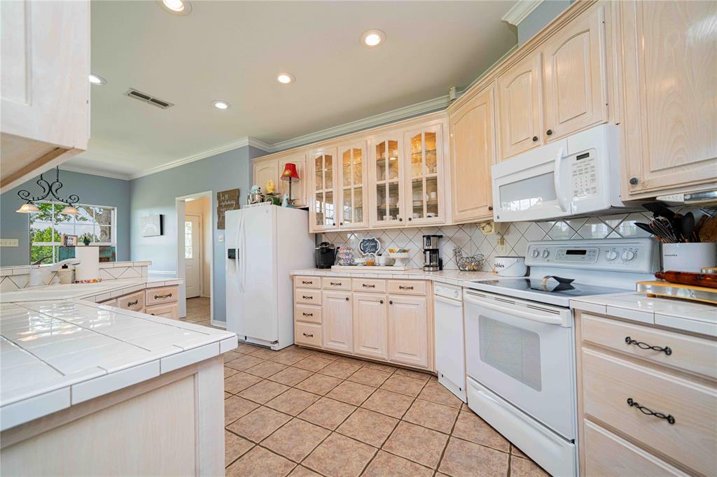 1855 Phillips Springs Road Property Photo 9