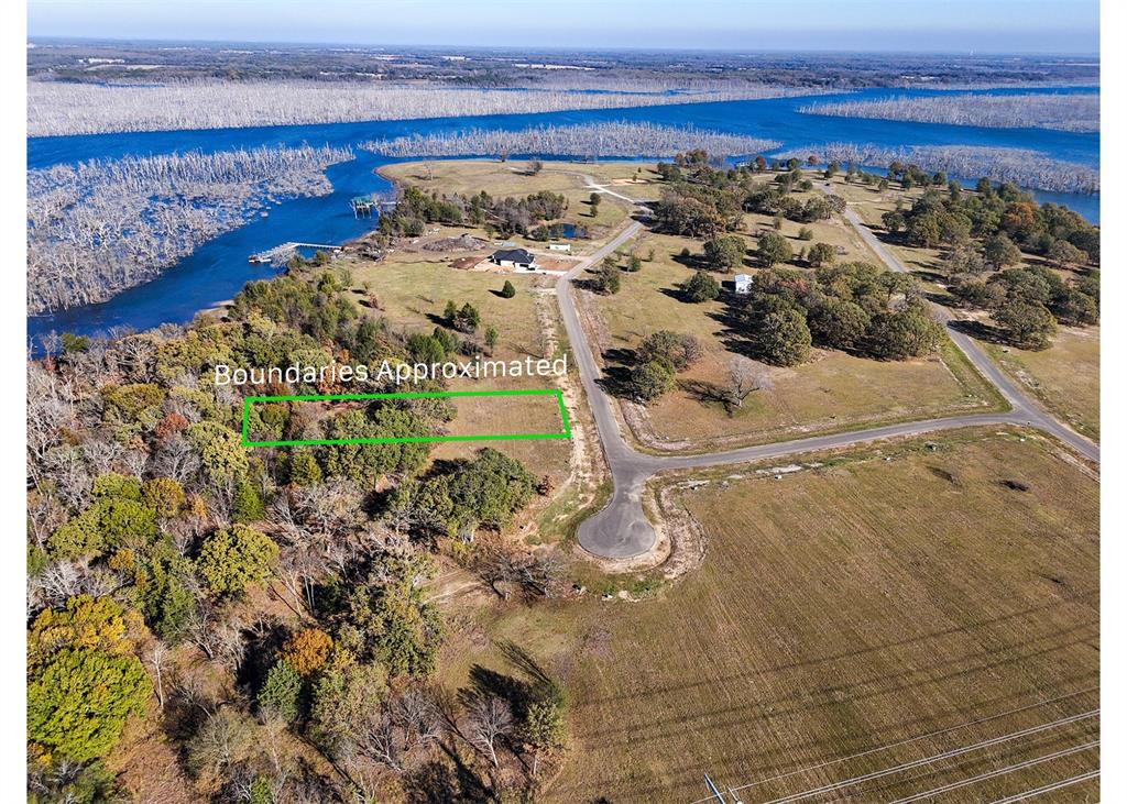 245 Shoreline Drive Property Photo 2