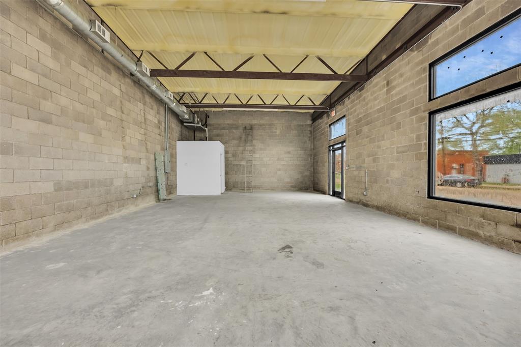 116 E Calhoun Street Property Photo 5