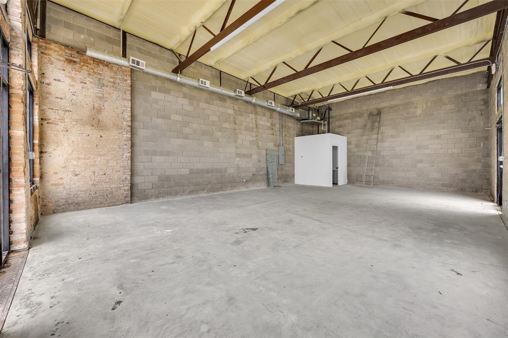 116 E Calhoun Street Property Photo 7