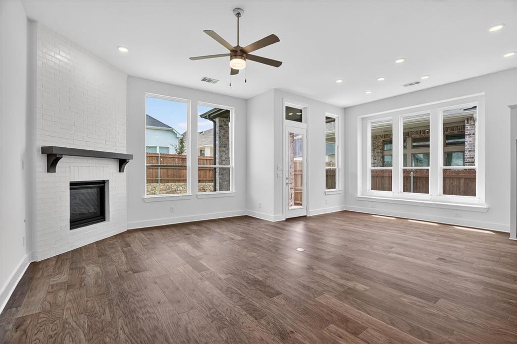 7825 Winterbloom Way Property Photo 8
