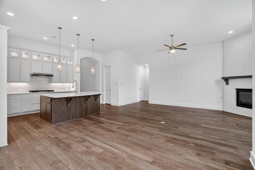 7825 Winterbloom Way Property Photo 9