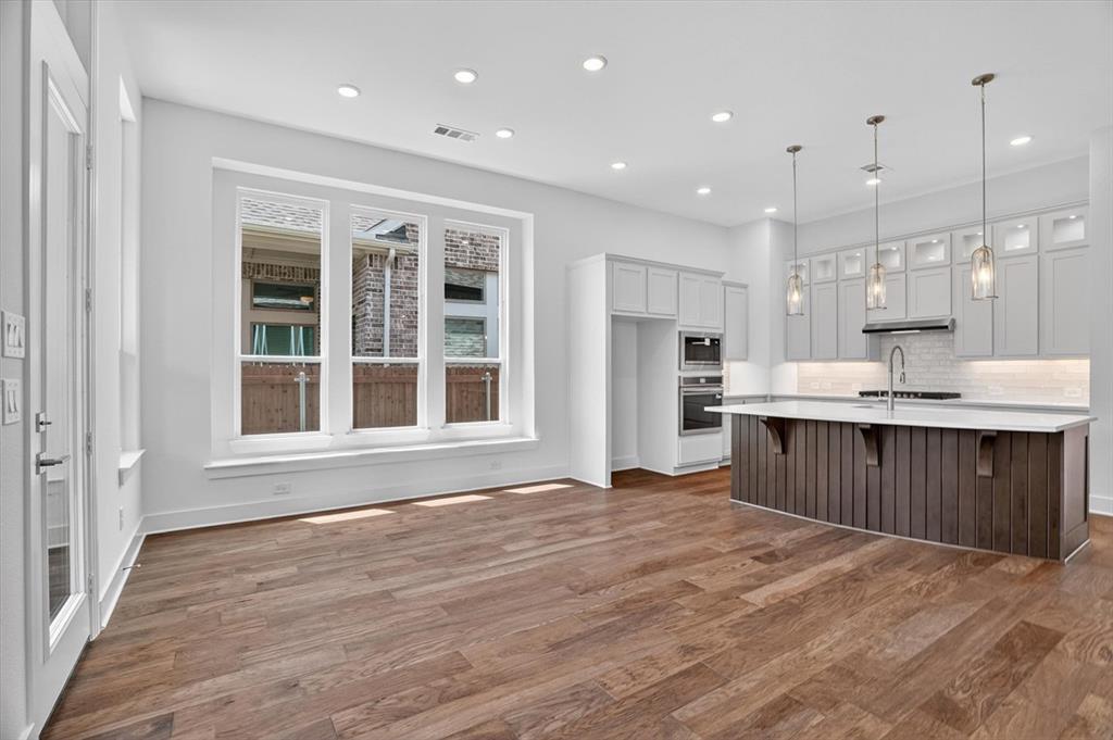 7825 Winterbloom Way Property Photo 23