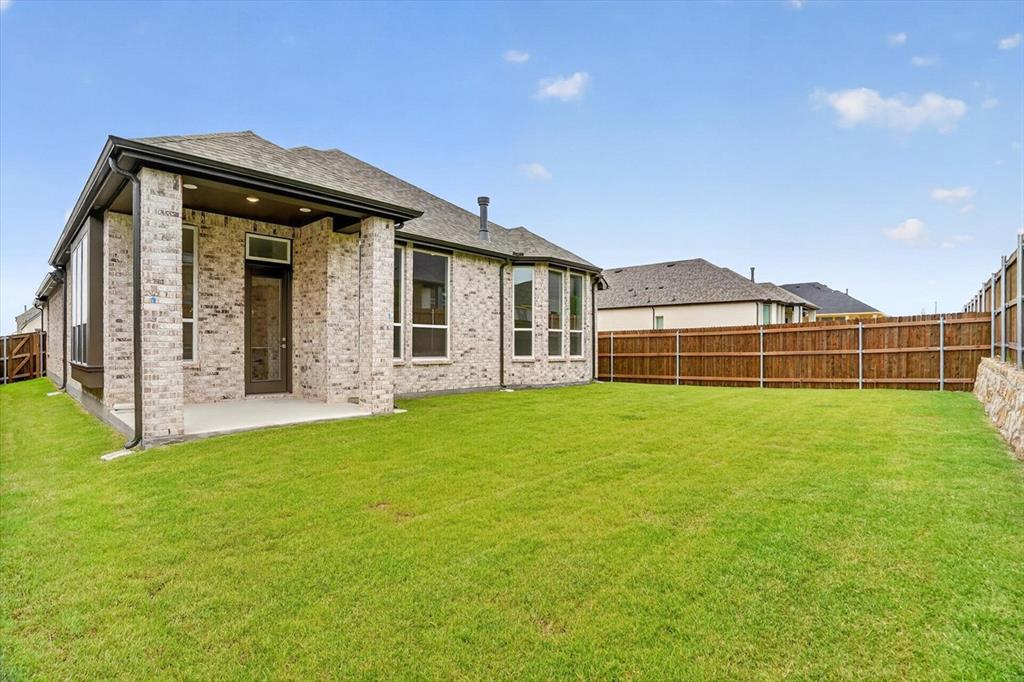 7825 Winterbloom Way Property Photo 26