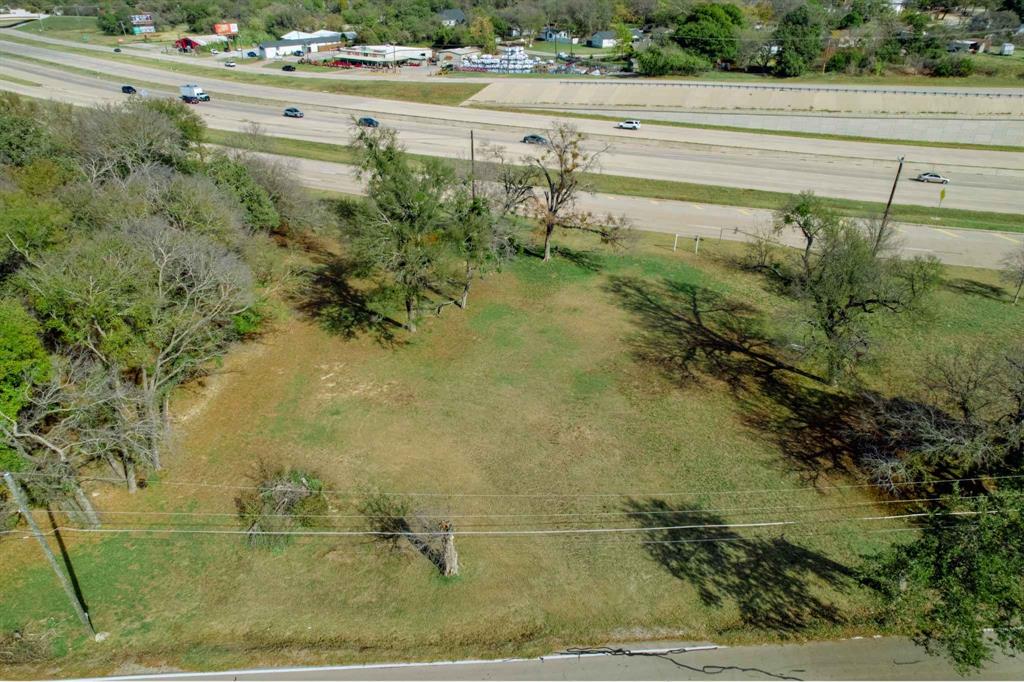 1716 Southeast Parkway Property Photo 8