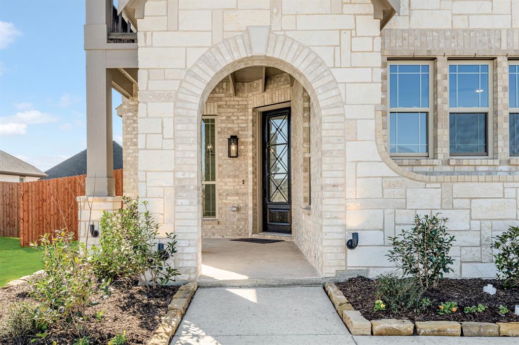 115 Tetrad Circle Property Photo 3