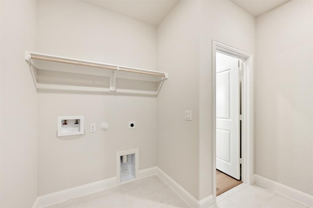 115 Tetrad Circle Property Photo 25