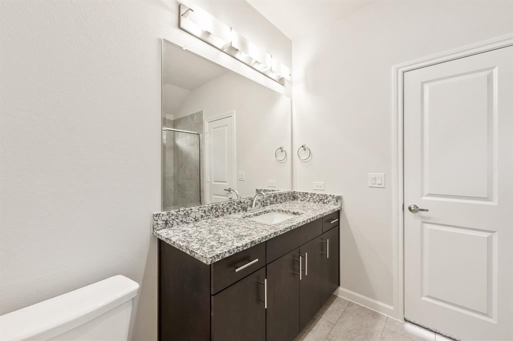 925 Kingbird Lane Property Photo 24