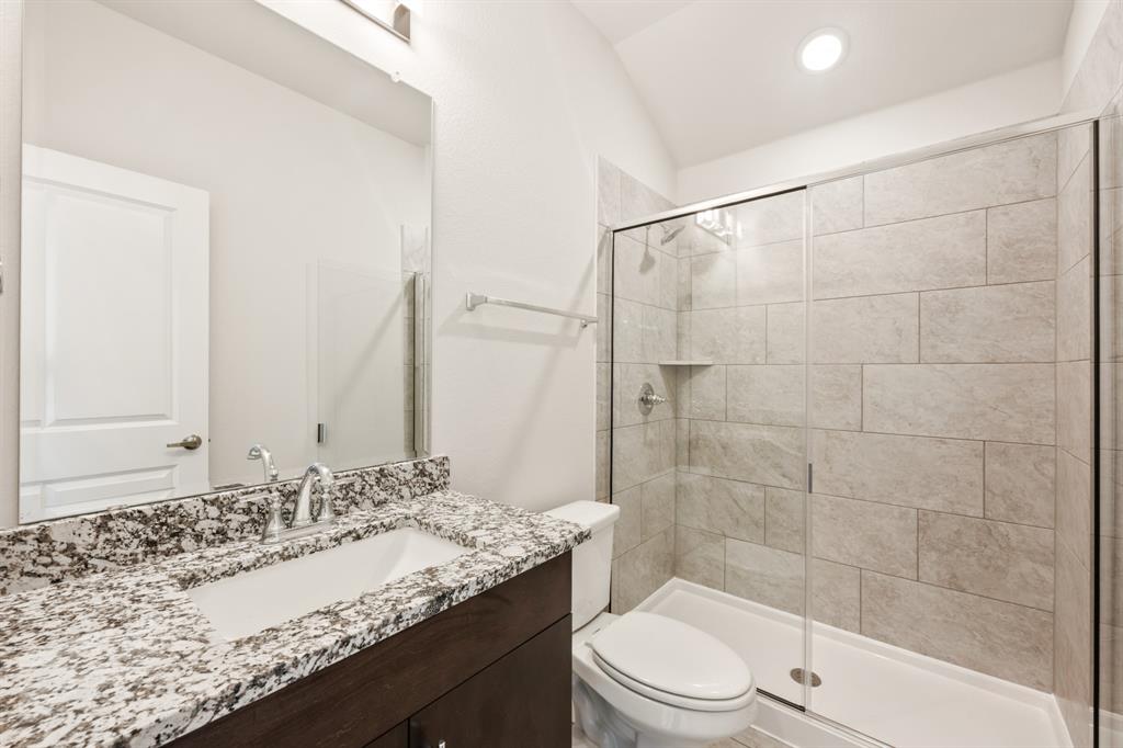 925 Kingbird Lane Property Photo 29