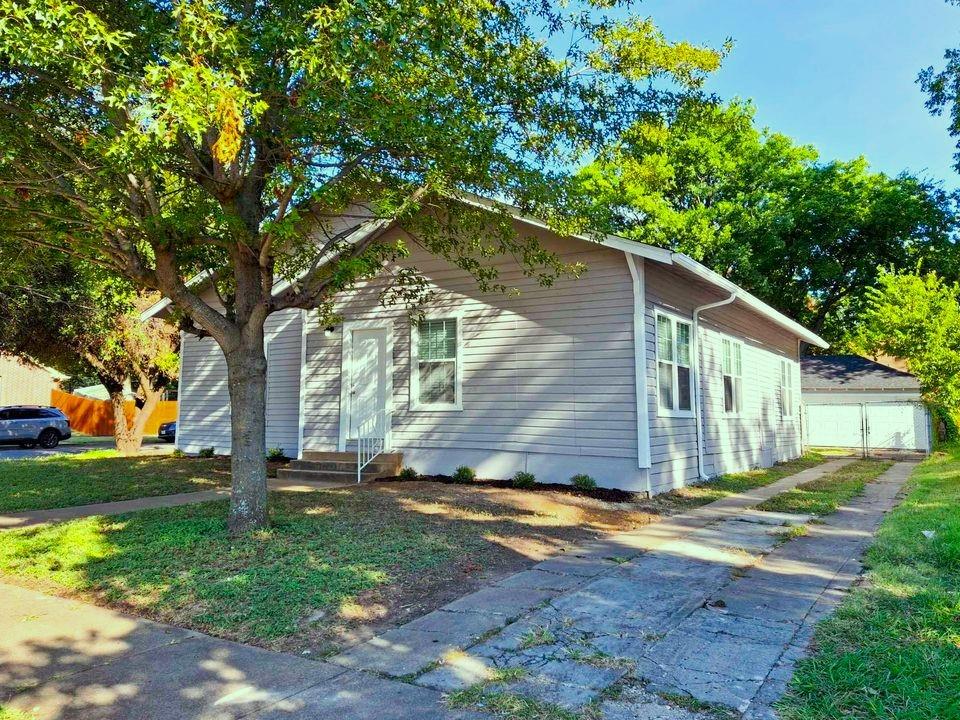 220 W Wardville Street Property Photo 2