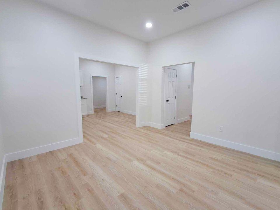 220 W Wardville Street Property Photo 10