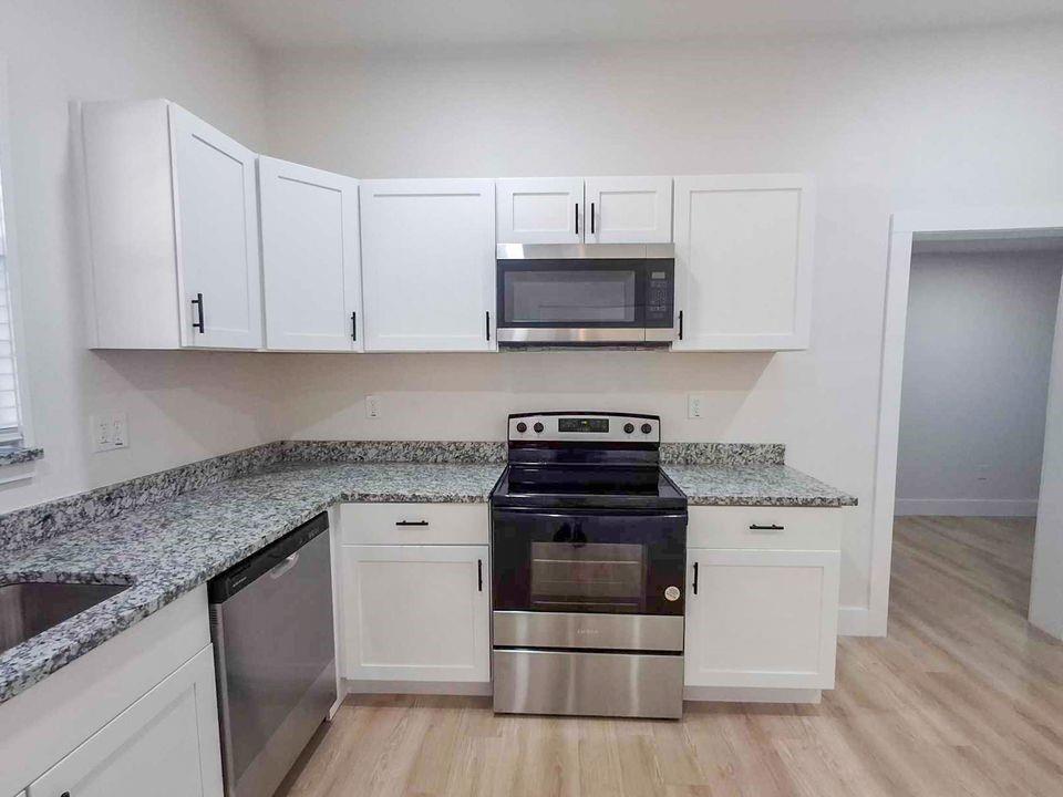 220 W Wardville Street Property Photo 11