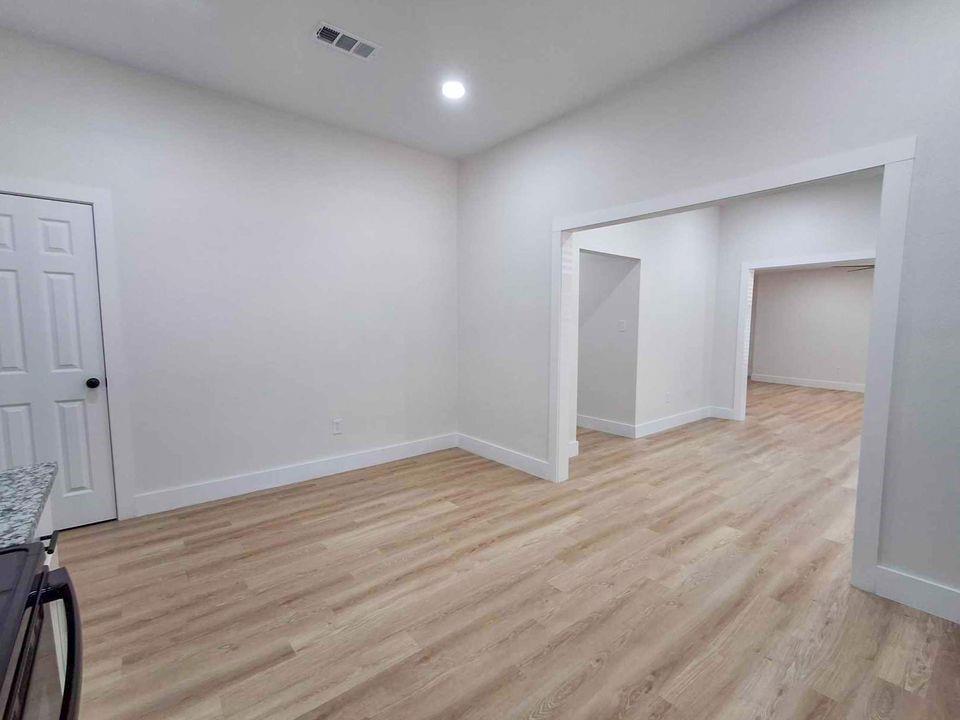 220 W Wardville Street Property Photo 14