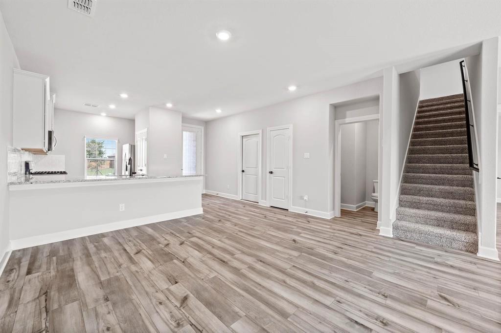 809 Calhoun Drive Property Photo 8