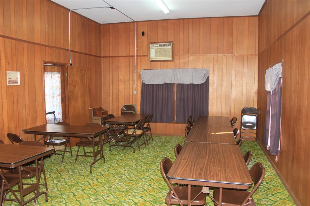 101 E Commerce Property Photo 8