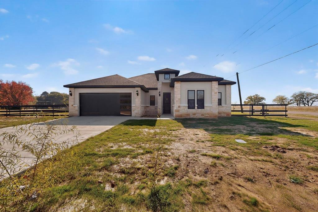 100 Diamond T Ranch Road Property Photo 1