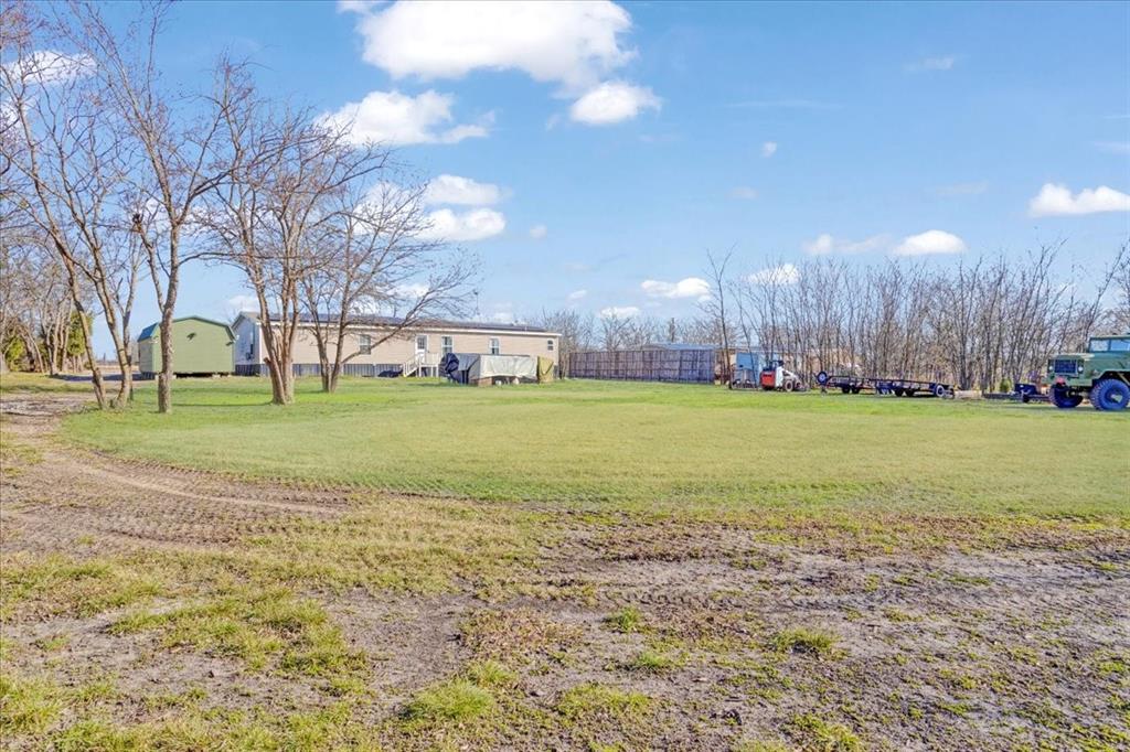 5740 County Road 1091 Property Photo 10
