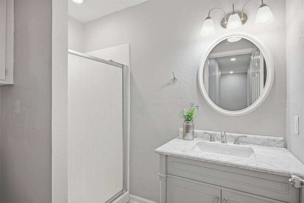 5600 Choctaw Drive Property Photo 17