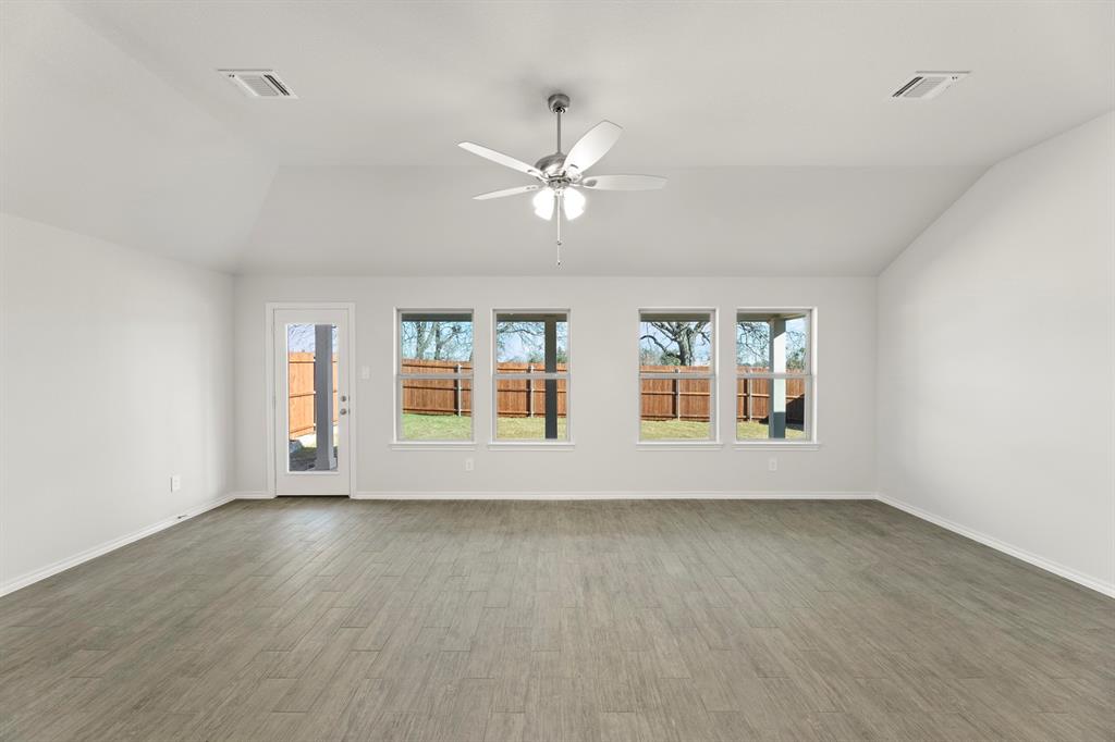 7816 Kingfisher Road Property Photo 13