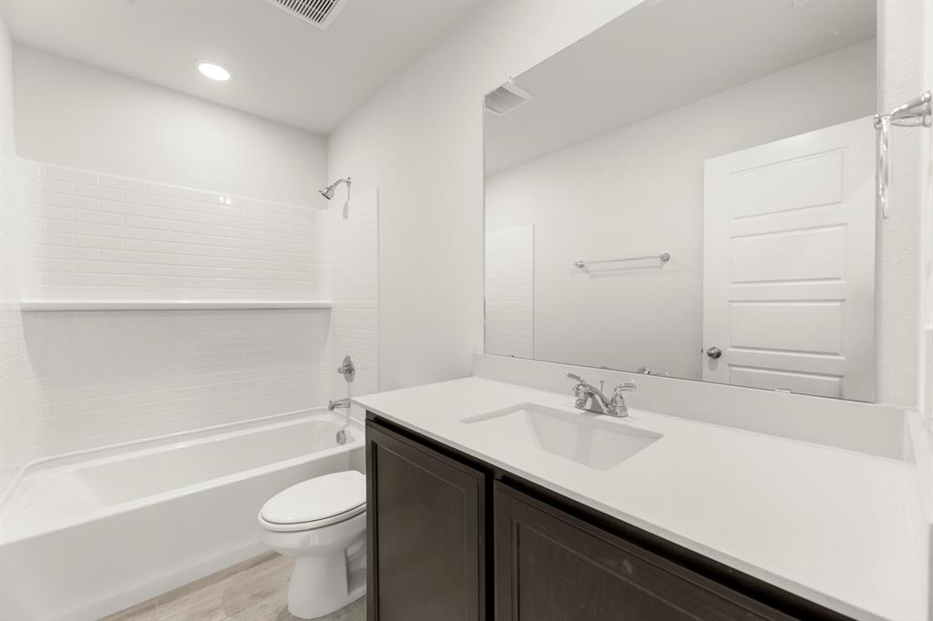 7704 Kingfisher Road Property Photo 17
