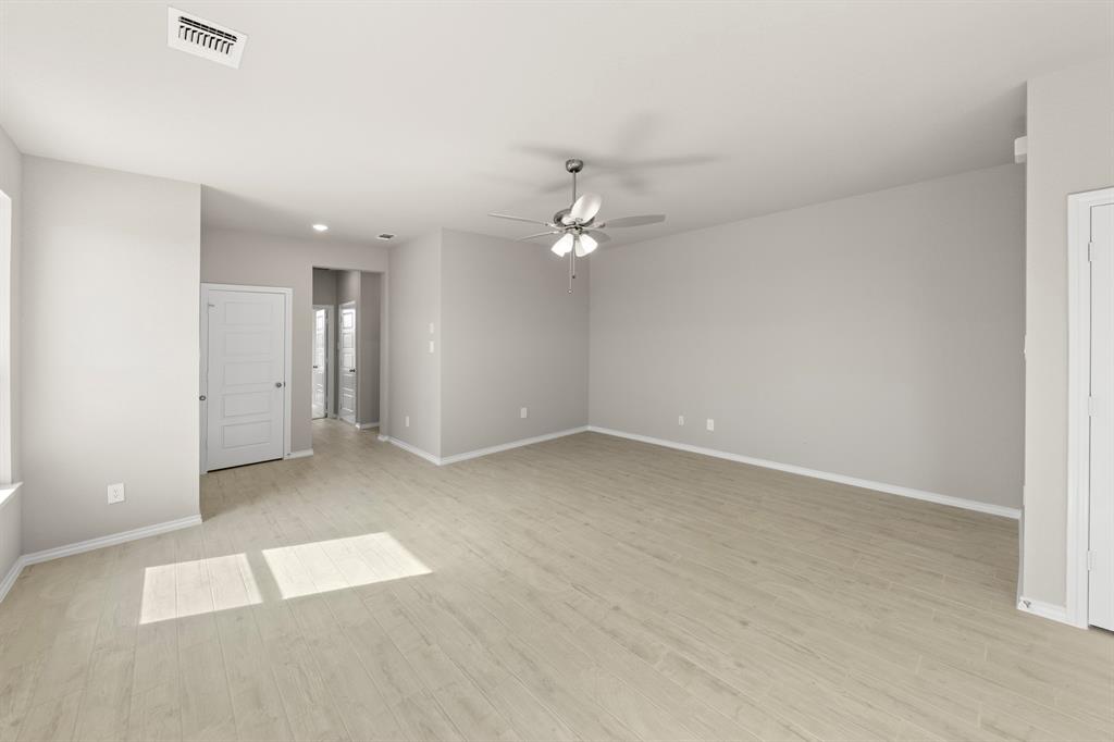 8224 Kingfisher Road Property Photo 10