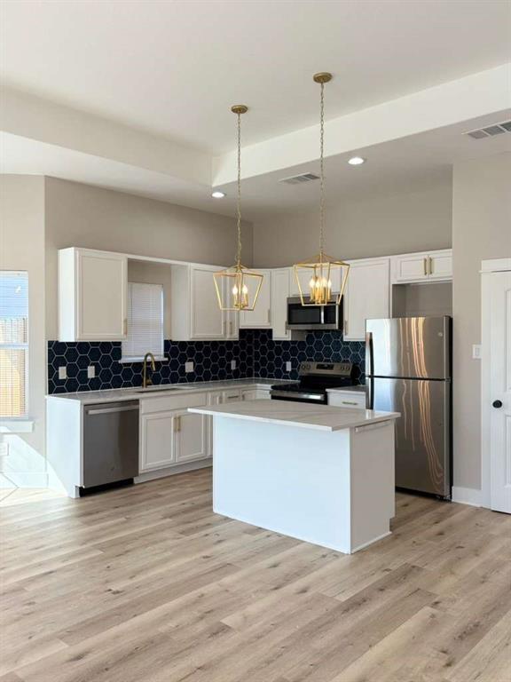 903 Nata Ln Property Photo 3