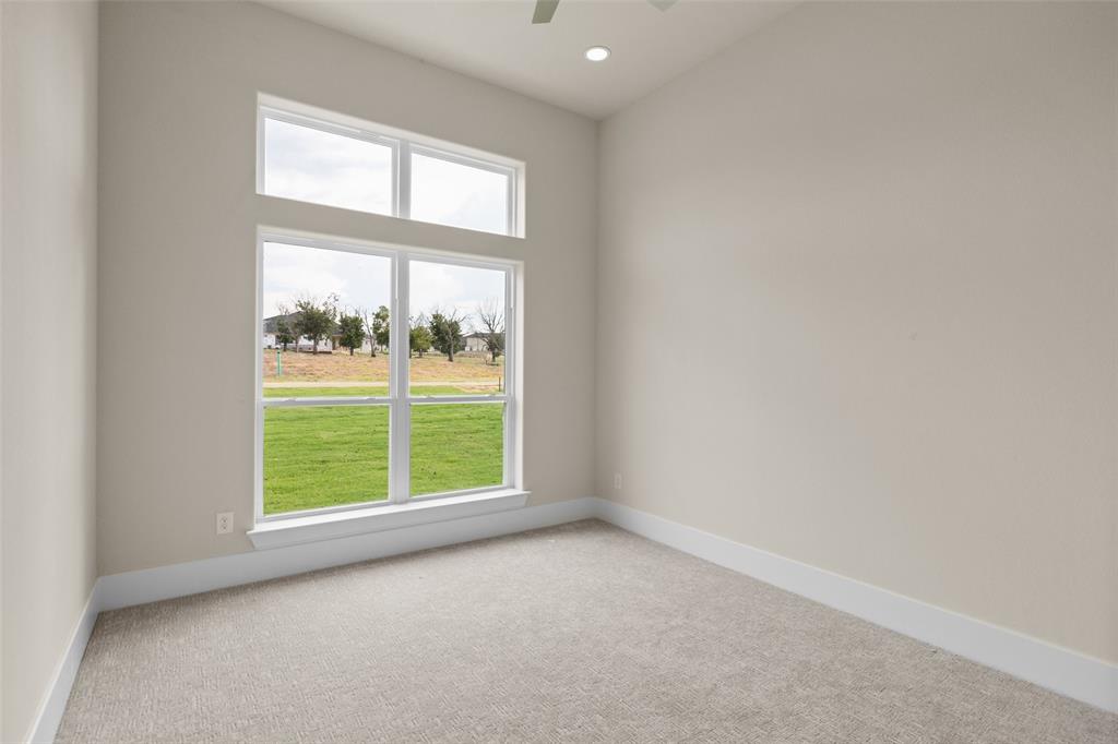 2300 Candlestick Drive Property Photo 22