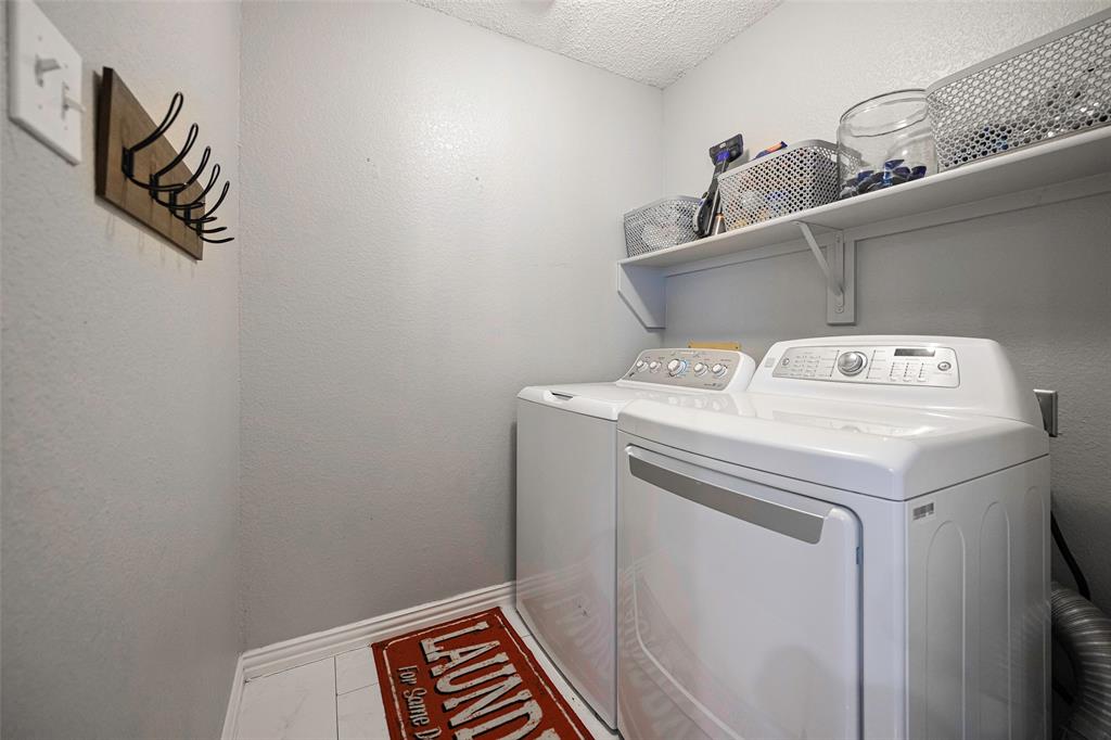 6529 Bandalia Drive Property Photo 13