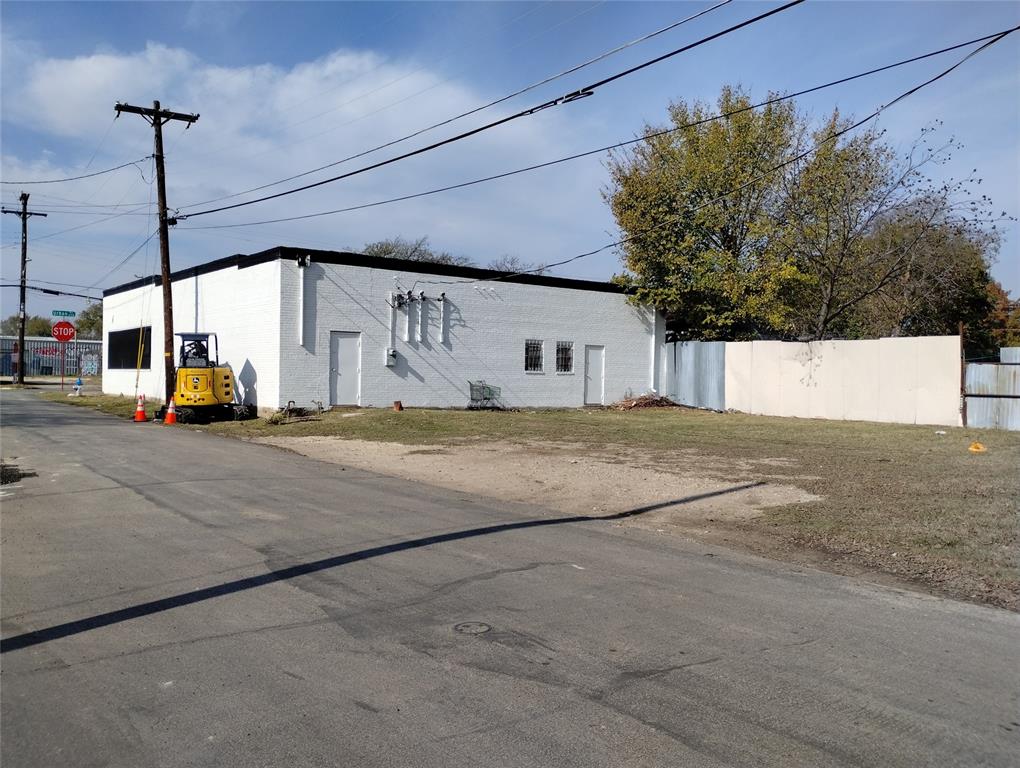 4102 Urban Avenue Property Photo 1