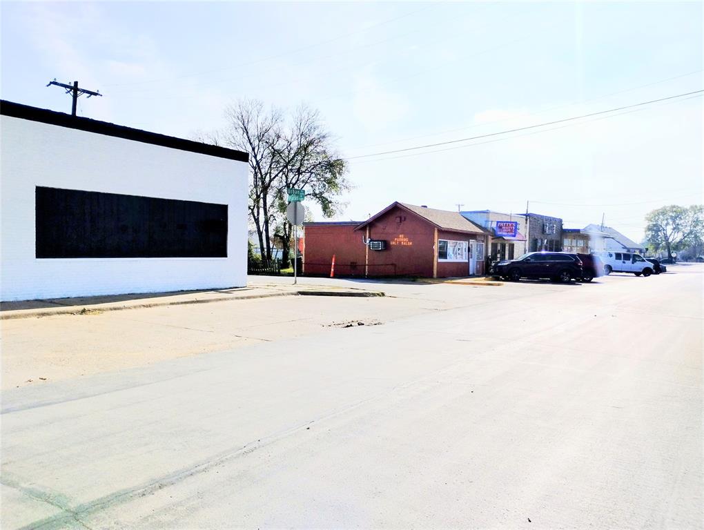 4102 Urban Avenue Property Photo 3