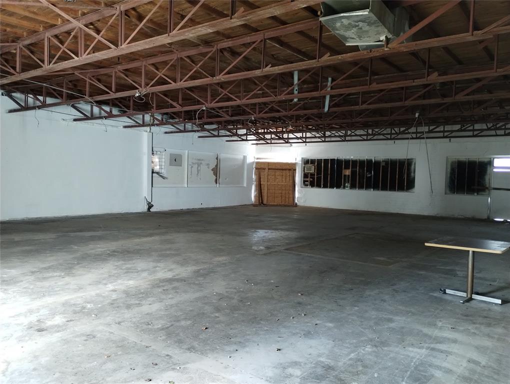 4102 Urban Avenue Property Photo 5