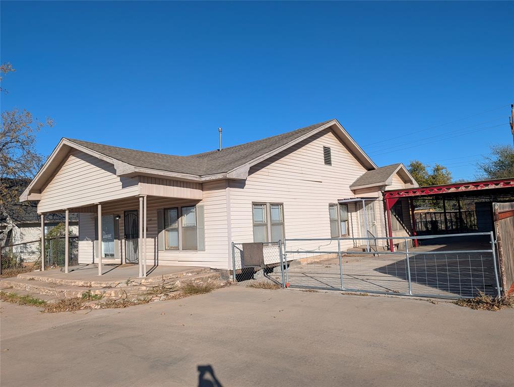 849 Grape Street Property Photo 2