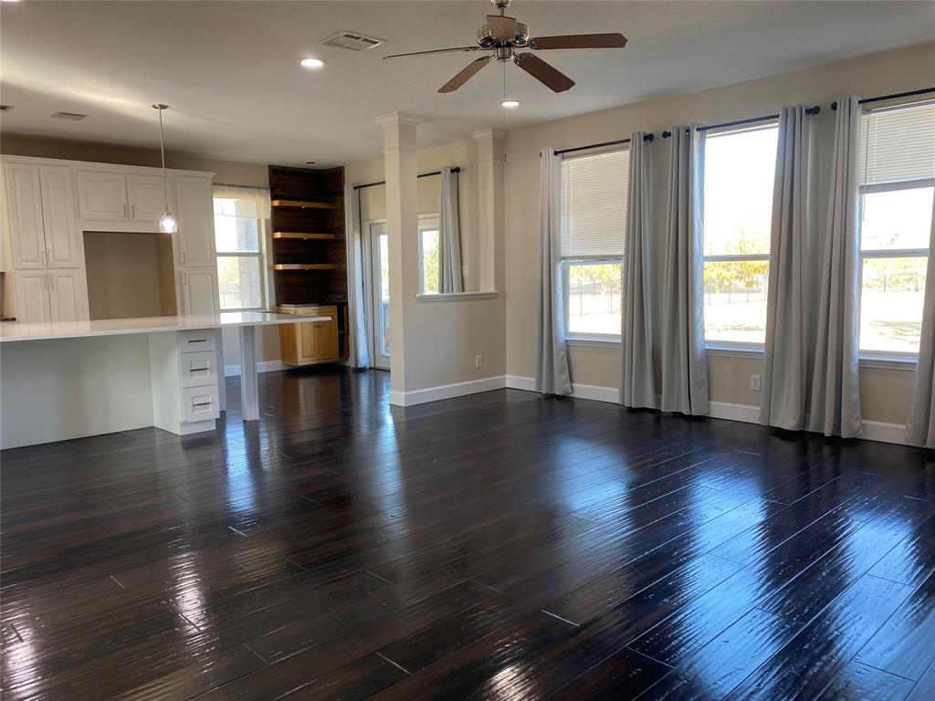 2920 Pinehurst Property Photo 6