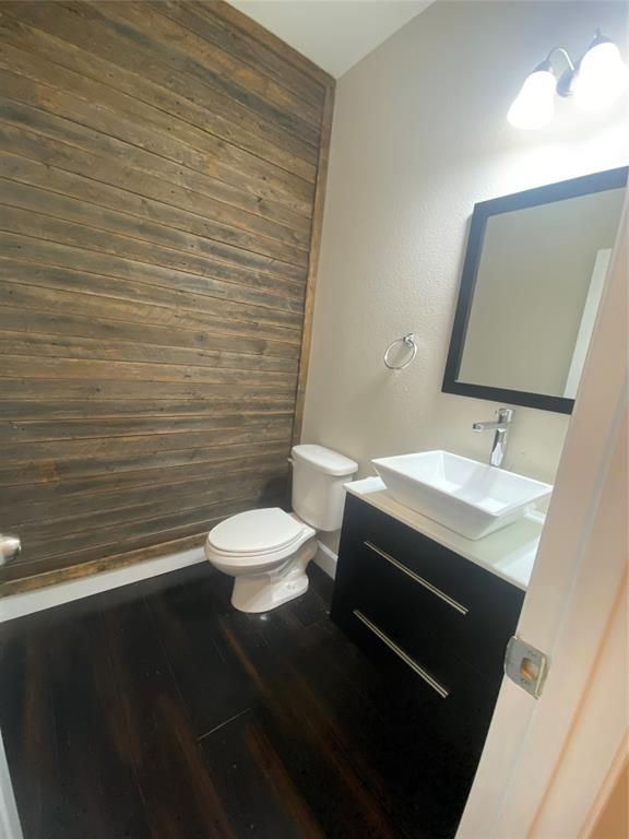 2920 Pinehurst Property Photo 14