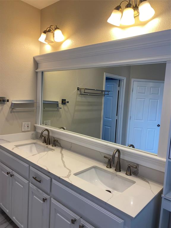 2920 Pinehurst Property Photo 18