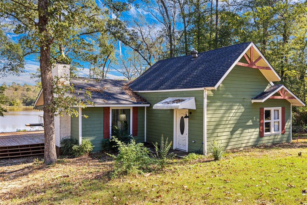 494 N Lake Drive Property Photo 1
