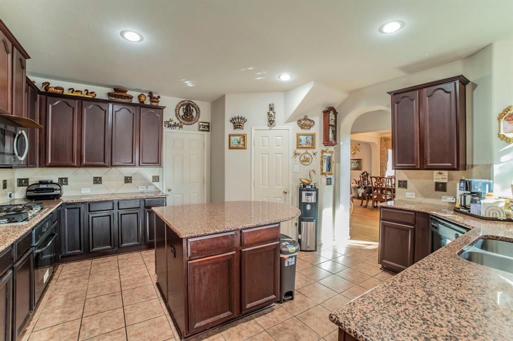 2335 Shackleford Trail Property Photo 16