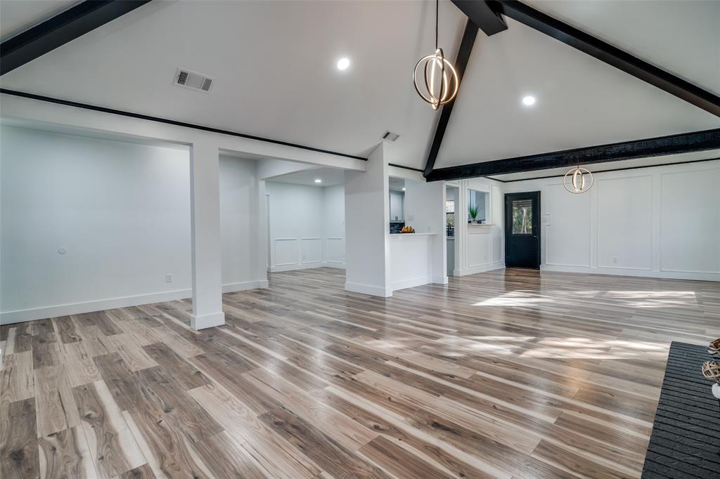 1502 Knob Hill Drive Property Photo 1
