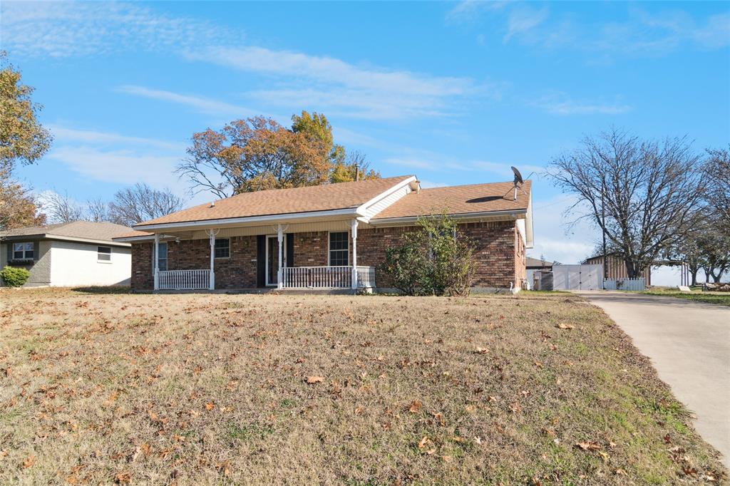941 Maple Street Property Photo 3